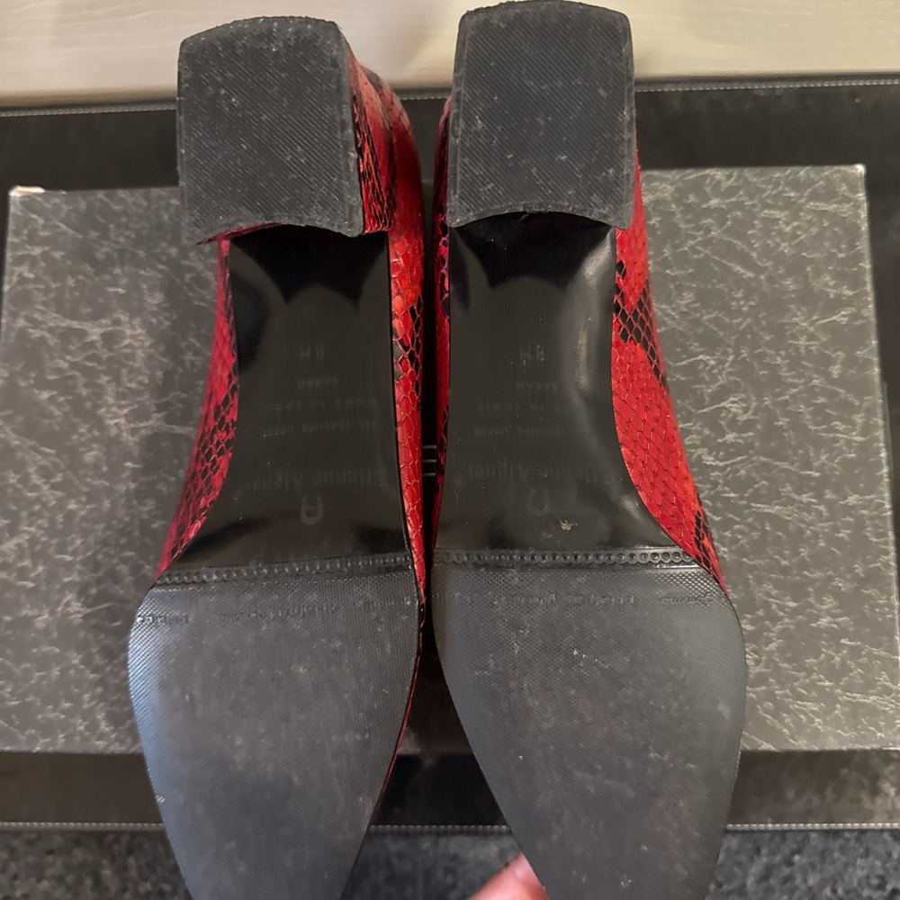 Red Snakeskin Patterned Shoes - Picture 4 of 4